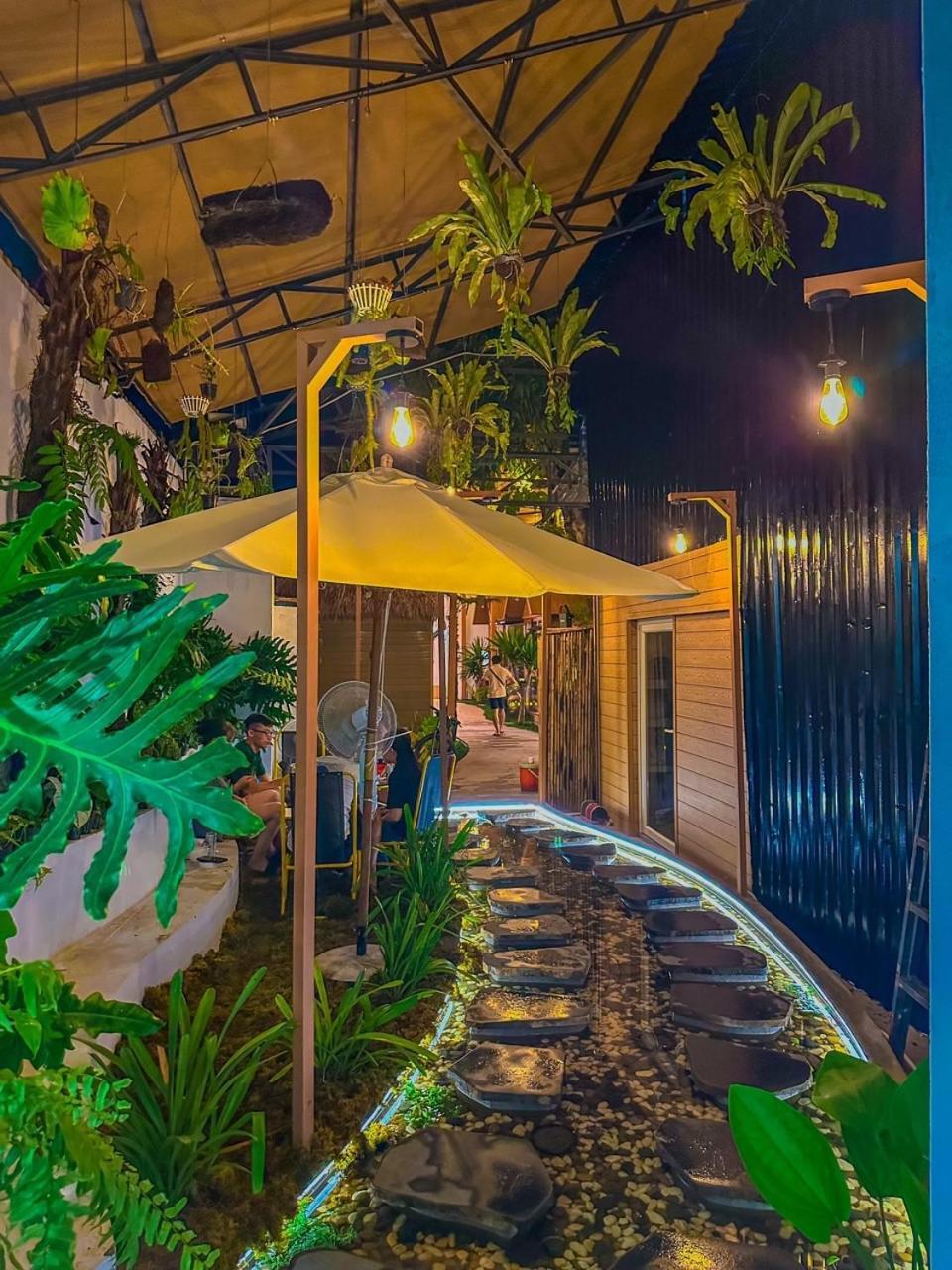La Garden Homestay Long Xuyen Exterior photo