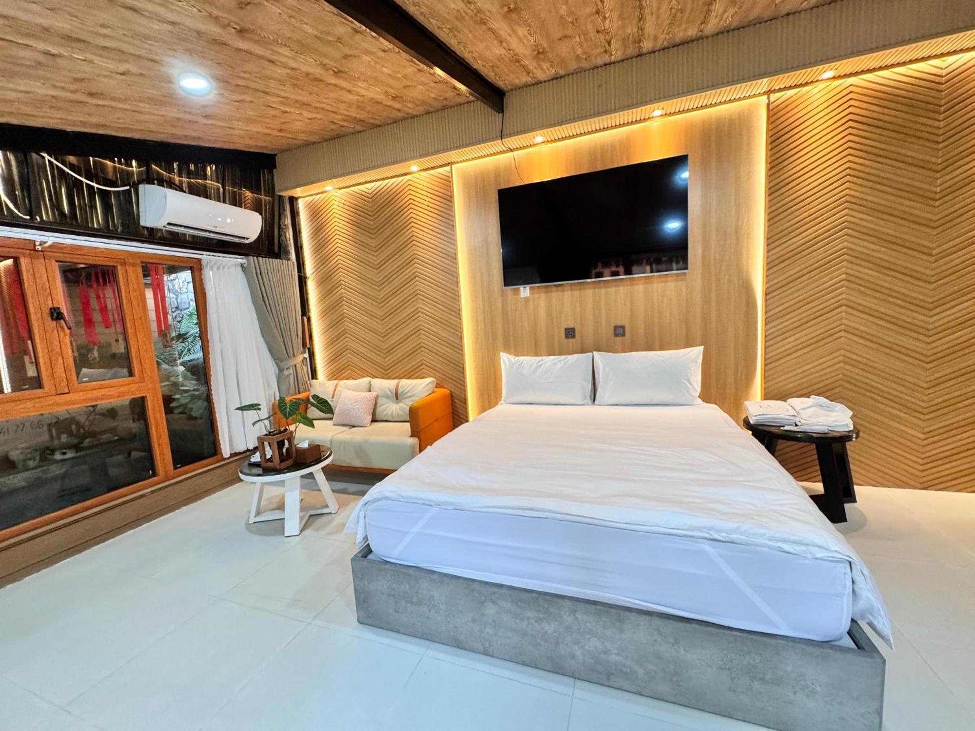 La Garden Homestay Long Xuyen Exterior photo